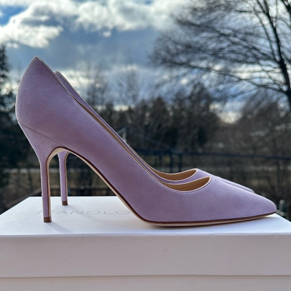 ✨HOST PICK✨ *NEW* MANOLO BLAHNIK BB HEELS (IT 40) - Picture 2 of 9